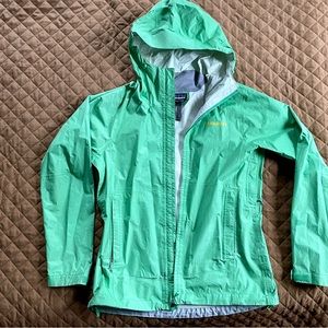 Women’s Patagonia Torrentshell Rain Jacket- M
